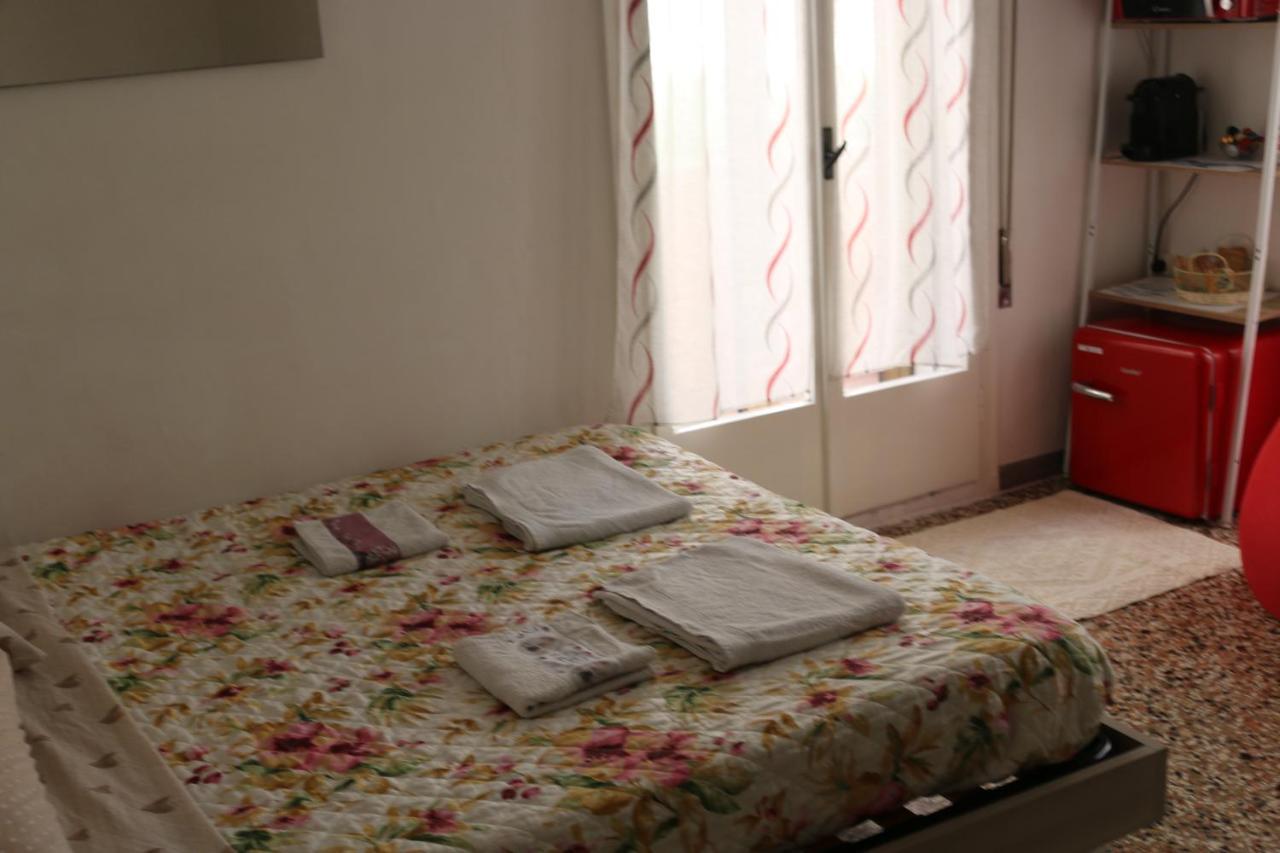 Venezia Lovely Rooms Venedig-Lido Exteriör bild